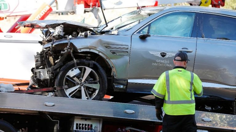 Sufre accidente el golfista Tiger Woods