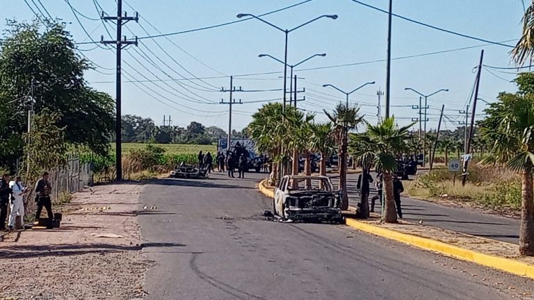 Balaceras y autos incendiados, el fuego de 3 horas en Pericos