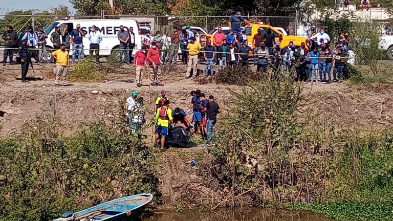 Localizan cadáver de joven que cayó en auto a canal