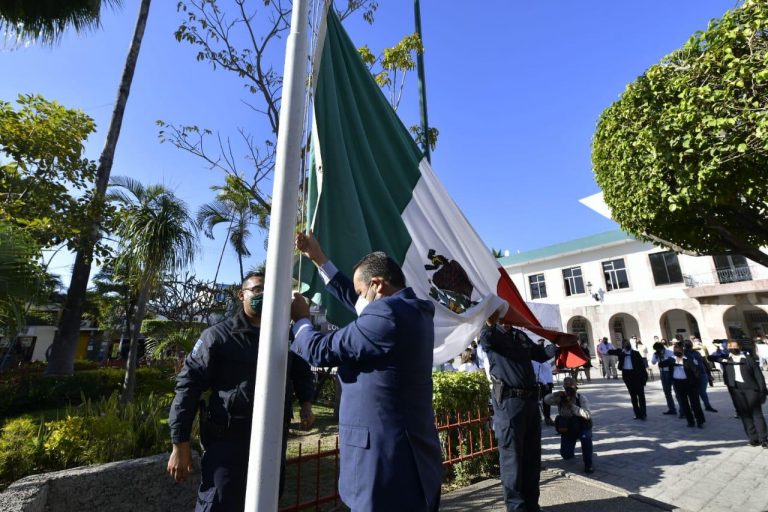 Conmemoran 83 años de la expropiación petrolera