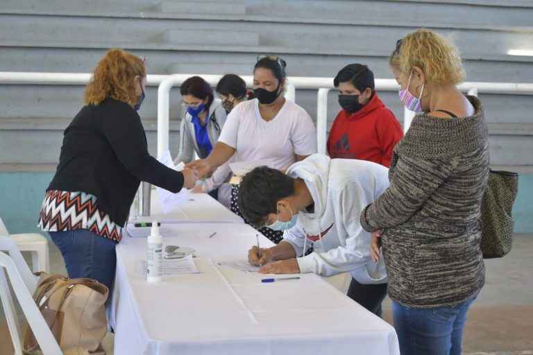 Adelantan pago de beca ante veda electoral