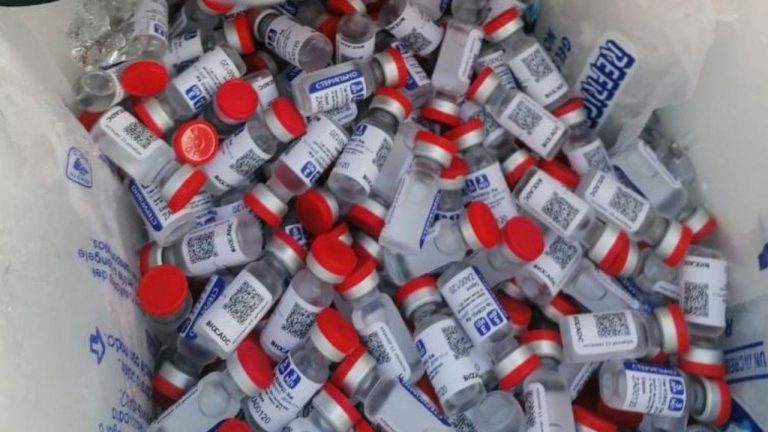 Más de mil personas reciben dosis falsa de Sputnik en Campeche