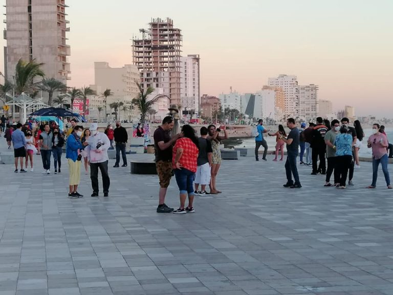 Mazatlán es la tercera ciudad del país donde menos se percibe crisis económica