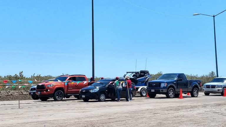 Cobra Navolato $50 y $150 por ingreso a El Tambor