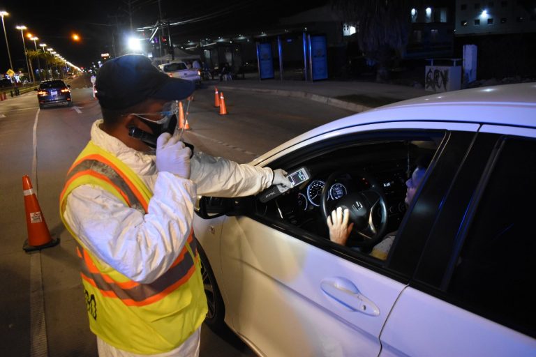Activa Mazatlán alcoholímetro en días santos