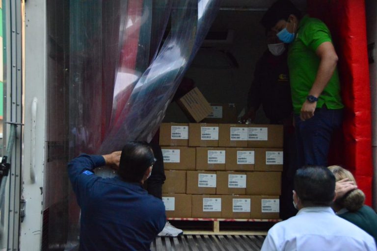 Llegan a Sinaloa vacunas para Culiacán, Mazatlán y Escuinapa