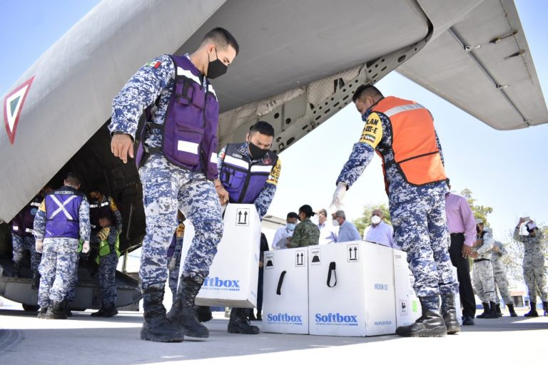 Llegan a Sinaloa 66 mil vacunas COVID-19