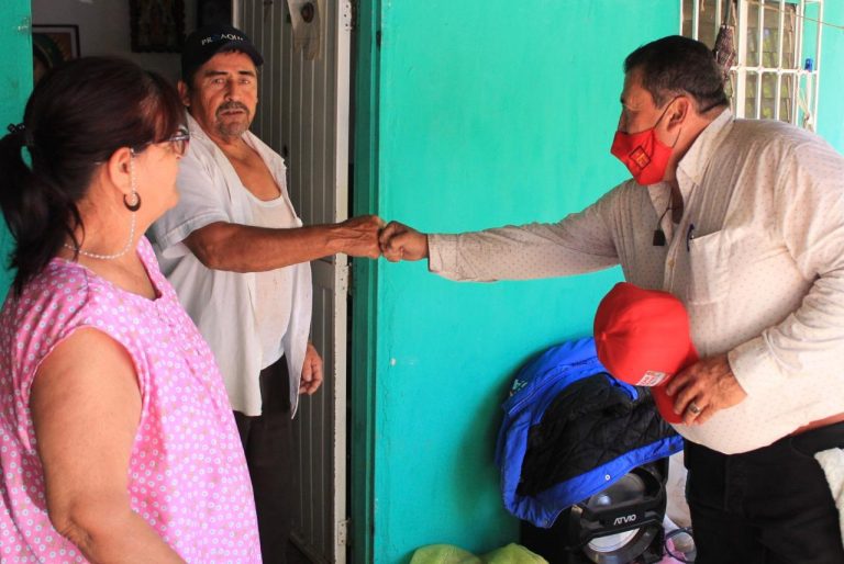 Promete Eliazar Gutiérrez rehabilitar red de agua potable en Las Aguamitas