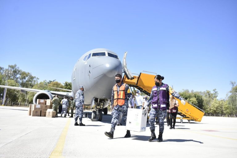 Llegan a Sinaloa 50 mil dosis de vacunas COVID-19