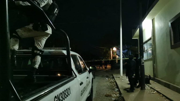 Lo matan frente a una primaria en la Felipe Ángeles