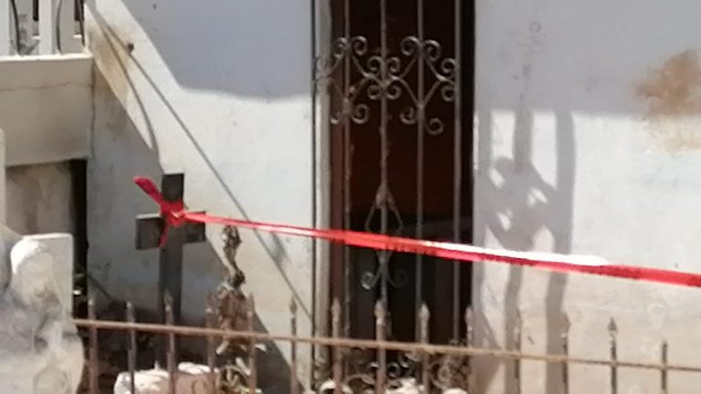 Reportan cuerpo carbonizado en panteón de Eldorado