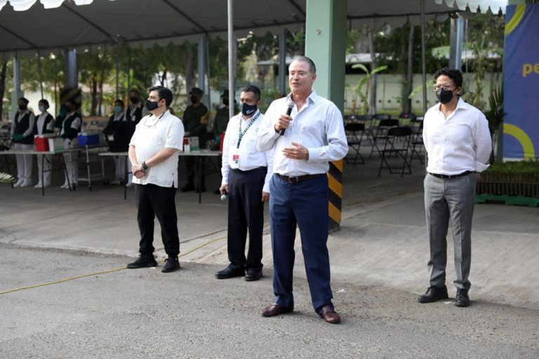 Quirino agradece a AMLO el inicio de vacunación para maestros