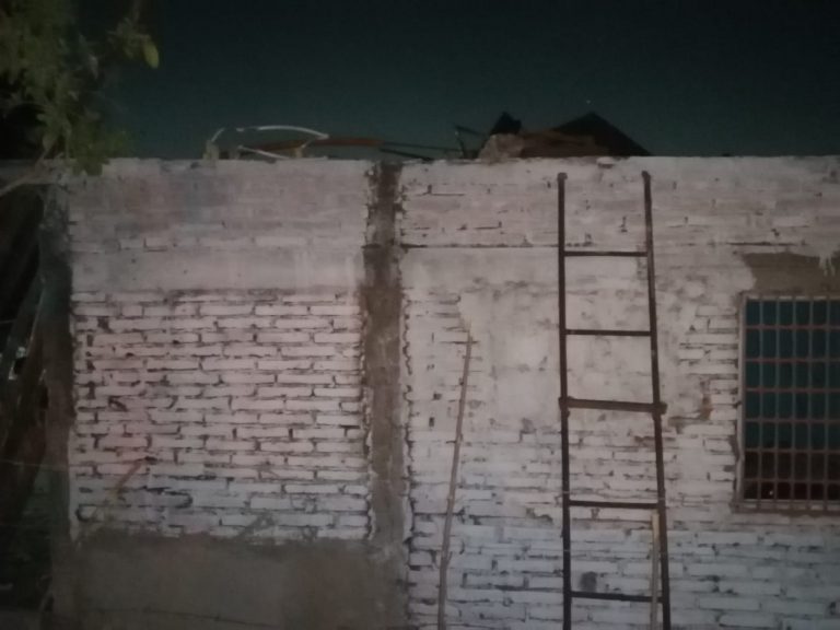 Lo reportan muerto con golpes en el techo de su casa