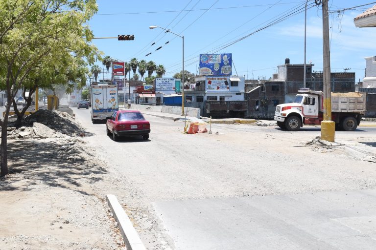 Cierran cruce del puente Juárez