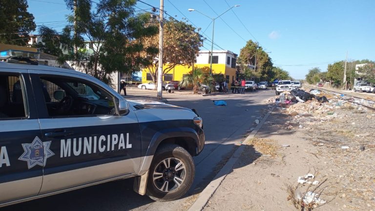 Lo ejecutan en las vías del tren en Infonavit Las Flores