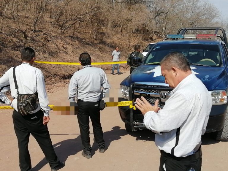 Hallan cadáver tras presunto atropellamiento en Pericos