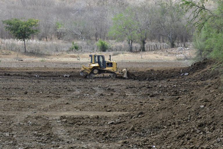 Inician construcción de represa en El Pozo, Imala
