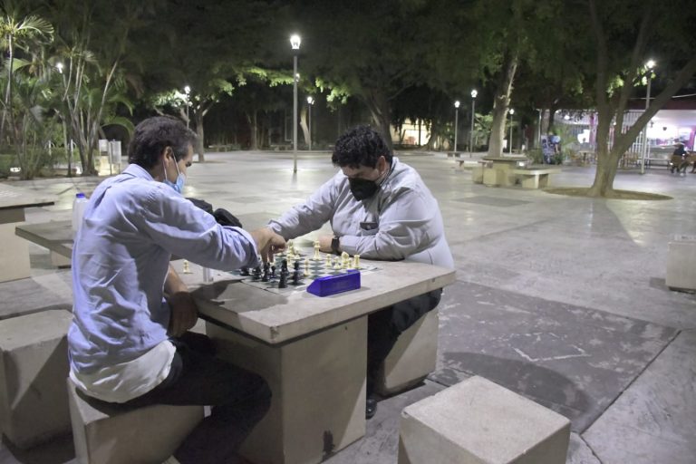 Ahora el parque Revolución luce lámparas Led