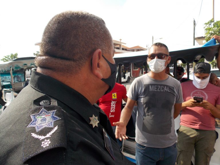 Atoran policías a pulmoneros tras protesta