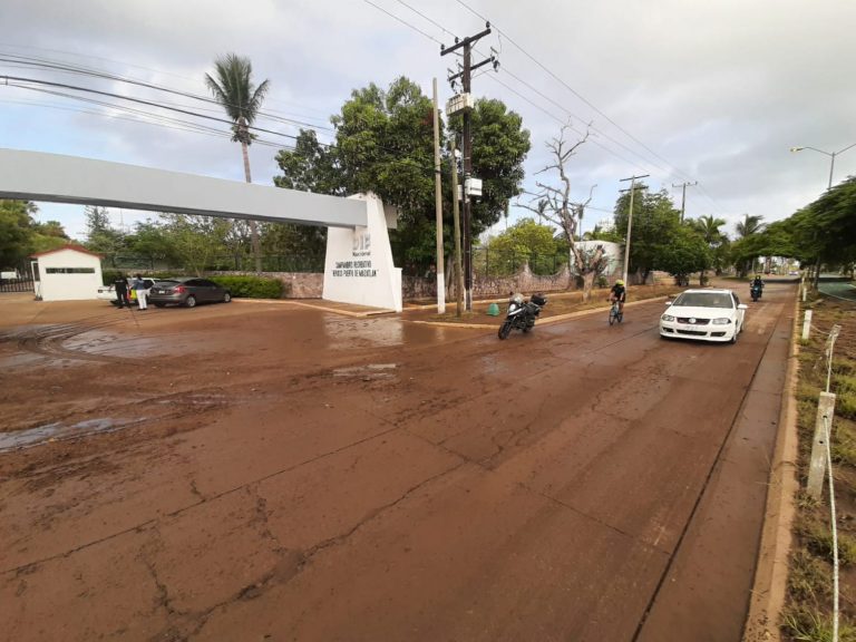 Reabren circulación en avenida Sábalo-Cerritos