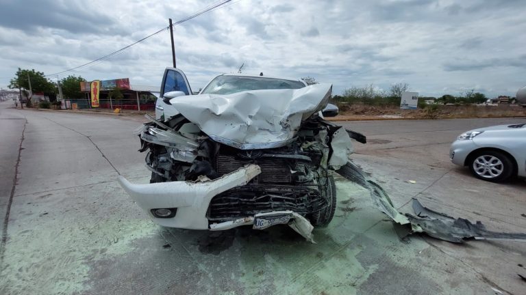 Deja dos heridos choque al sur de Culiacán
