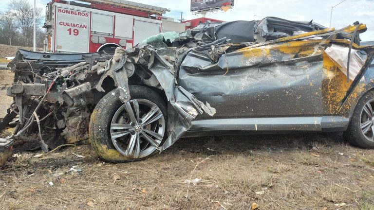 Pintaban la carretera y fueron arrollados: 4 heridos