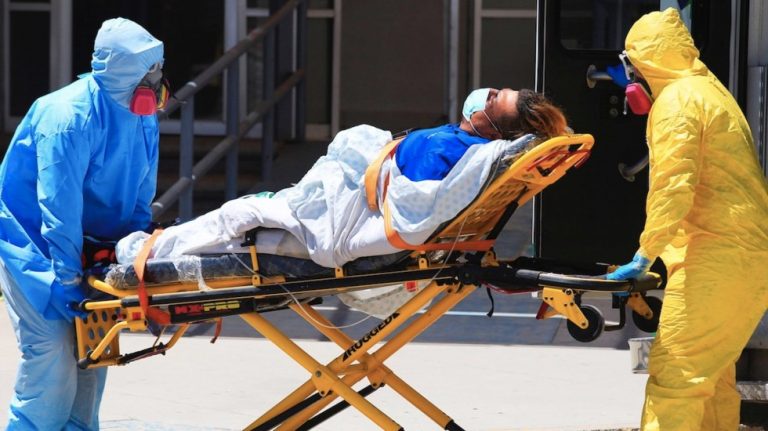 Espera México cientos de defunciones por COVID-19