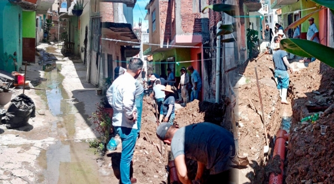 Había colapsado; renuevan drenaje a callejón en la Montuosa