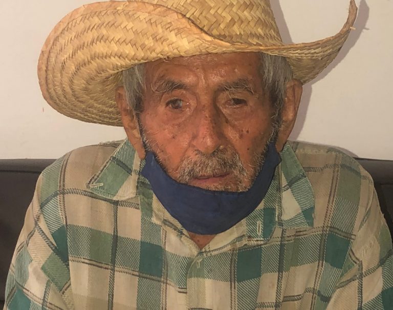 ¡Ayúdalo en regresar a casa! No recuerda su domicilio