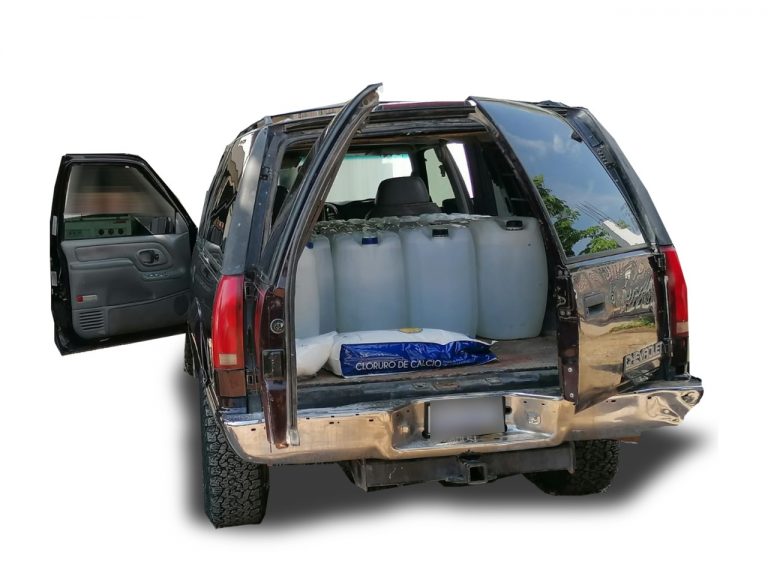 Aseguran vehículos con presuntos precursores químicos