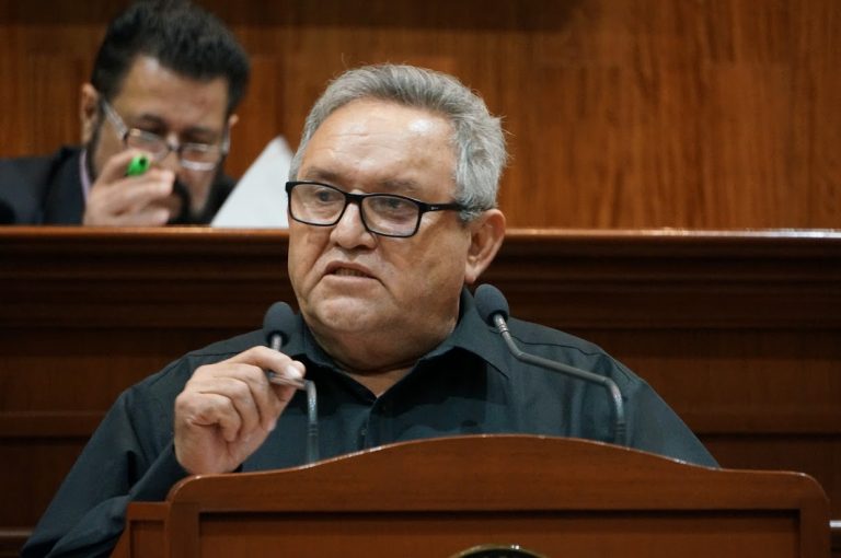 Aumentan presión a Quirino por crimen de Román Rubio