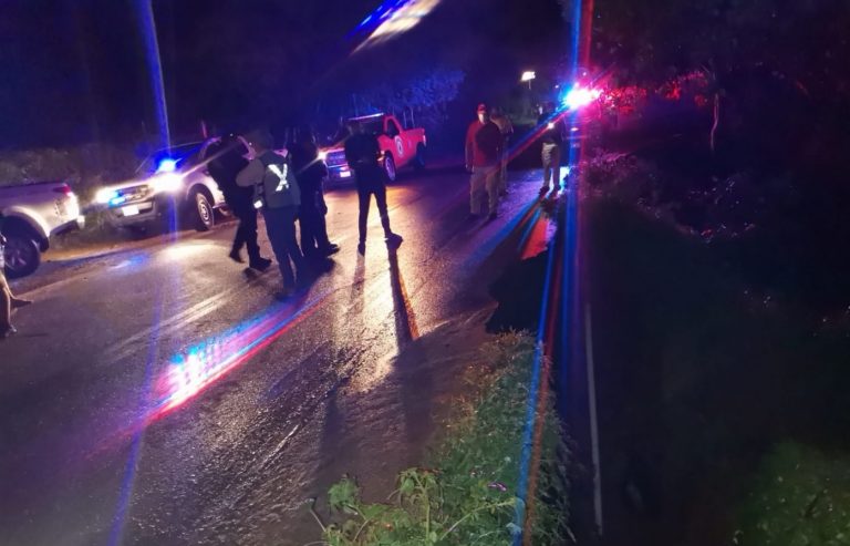 Daña socavón 9 casas y una escuela en Sanalona