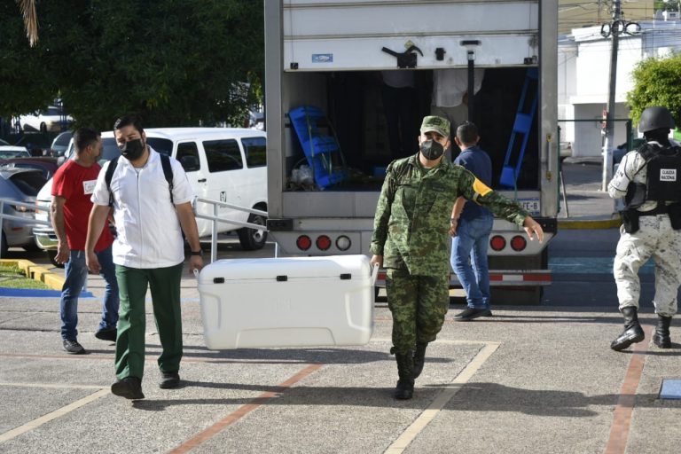 Llegan a Sinaloa 406 mil vacunas para los de 30 años
