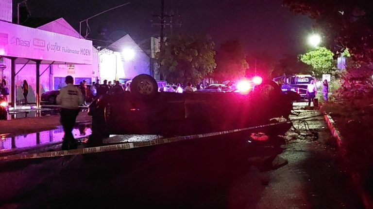 Fallece en accidente automovilístico frente al aeropuerto