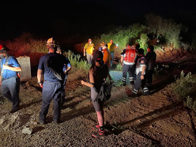 Rescatan a cuatro tras extraviarse en cerro de Culiacán
