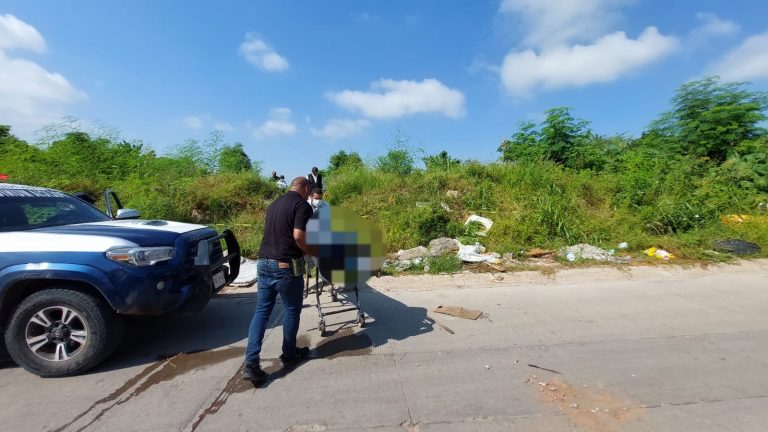Encuentran cadáver en medio de maleza