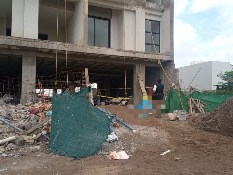 Muere al caer de un quinto piso