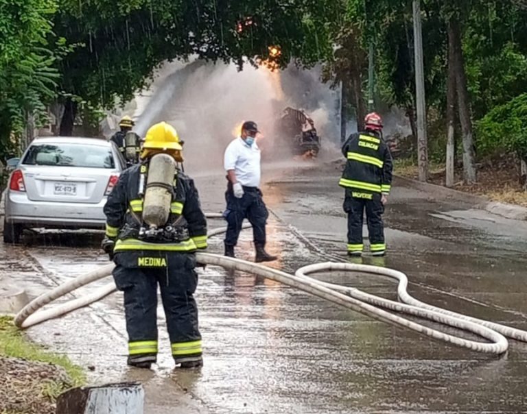 Explota pipa de gas LP y evacuan casas en la 5 de Mayo