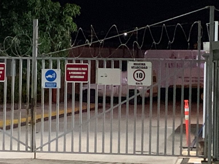 Intentan robar al IMSS con logos falsos