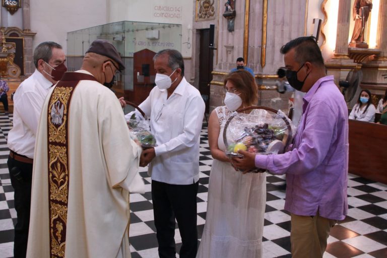 Con ofrenda inicia Culiacán festejos de aniversario