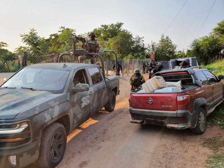 Eran robadas y caen con presunta droga en Sanalona