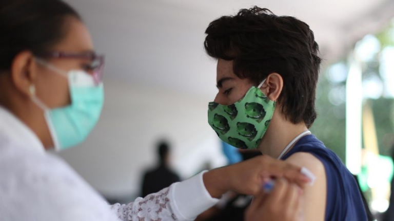 Vacunarán en EU a menores de Nuevo León