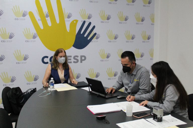 Se inscriben tres mujeres para ser el nuevo Fiscal