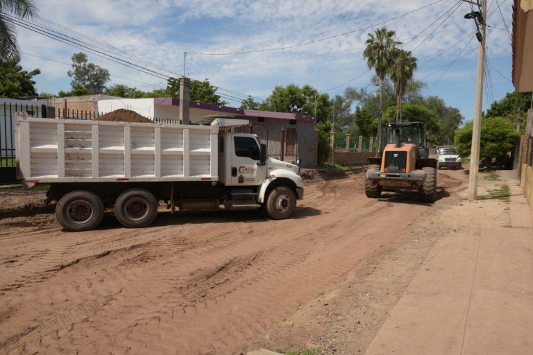 Pavimentan calle principal de Bellavista, Culiacancito
