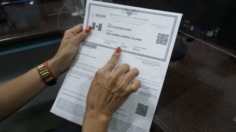 Auxilia Mazatlán en cambio de sexo en CURP