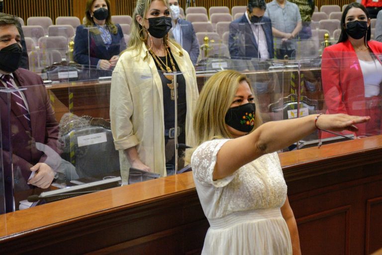 Eligen a Evangelina Llanes presidenta sustituta de Guasave