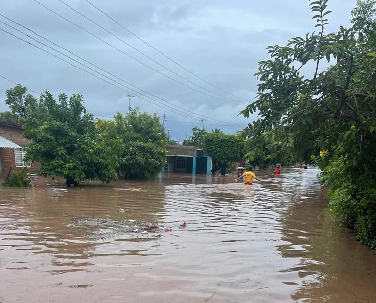 Vigila Sinaloa ríos y arroyos tras paso de huracán