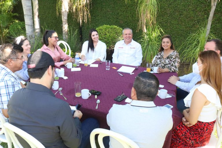 Perfilan Vargas y diputados incremento a obra social