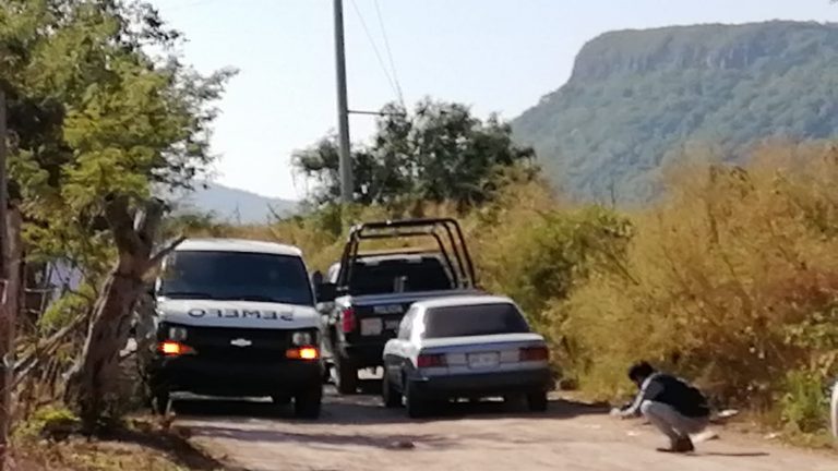 Encuentran rumbo a Sanalona 2 muertos