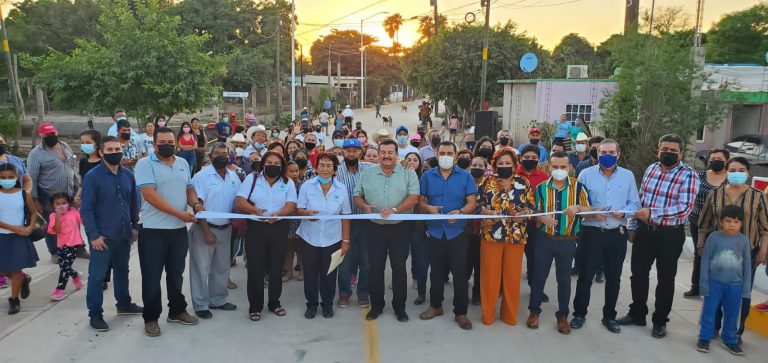 Inauguran pavimentación y cuneta en Cofradía de la Loma